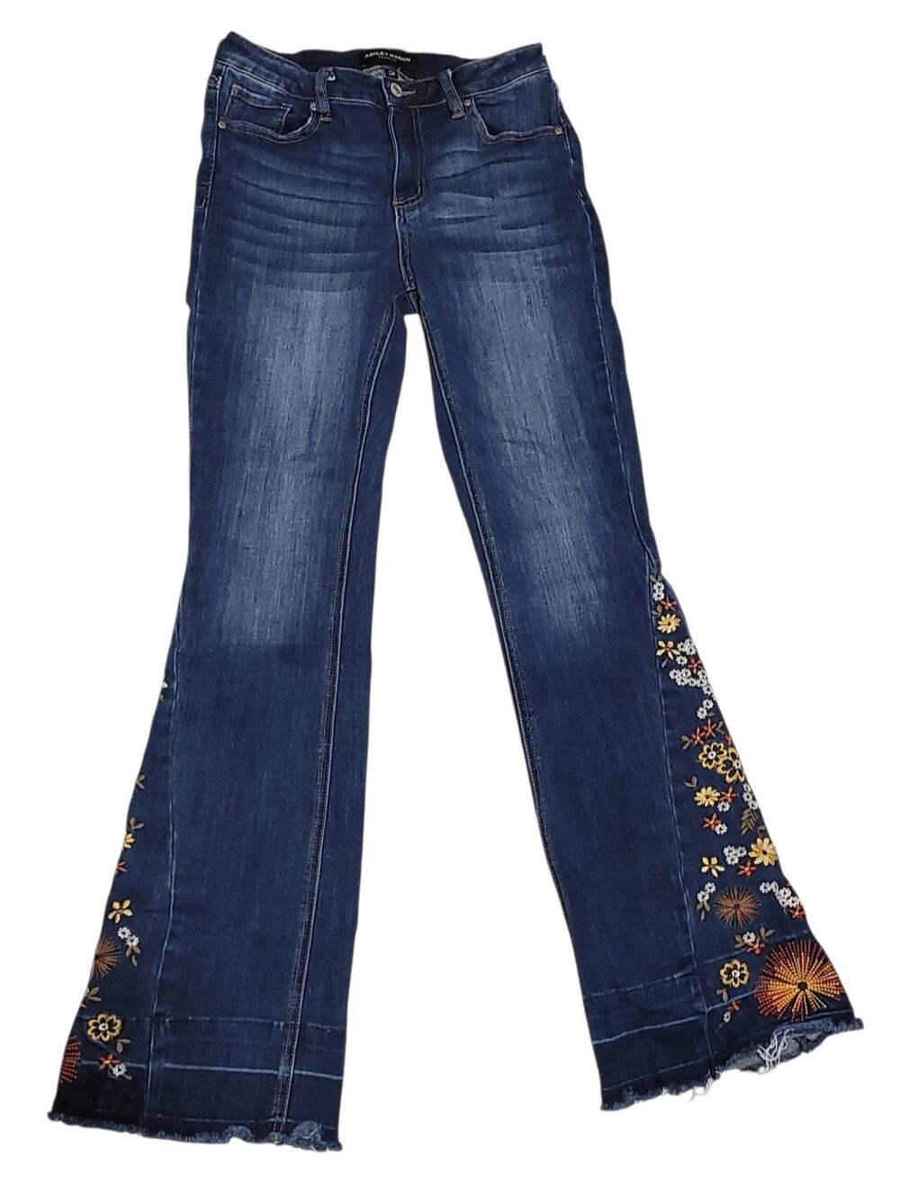 Ashley Mason Premium Floral Embroidered Flare Jeans Raw Hem Boho Size 7/28 EUC